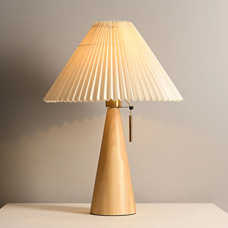 Ретро Плиссированная настолна лампа в Скандинавски стил от масивно дърво Настолни лампи, за да се учат, Настолни лампи за четене в спалнята, осветлението за декорация на дома E27 . ' - ' . 0