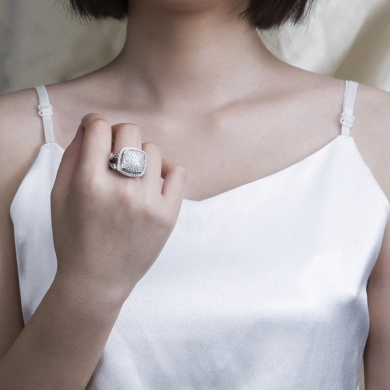 Дейвид Юрман, Пенливи пръстен с фианитом Диаметър 17 мм, с покритие от бяло злато, Персонални пръстен с обрат-дизайн . ' - ' . 1