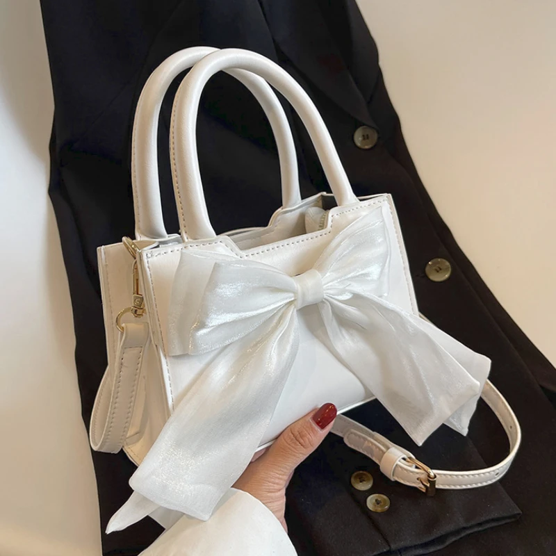 Лятна Нова Дамска чанта през рамо, Модерен скъпа Дамска чанта с папийонка, ежедневна чанта на рамото . ' - ' . 0