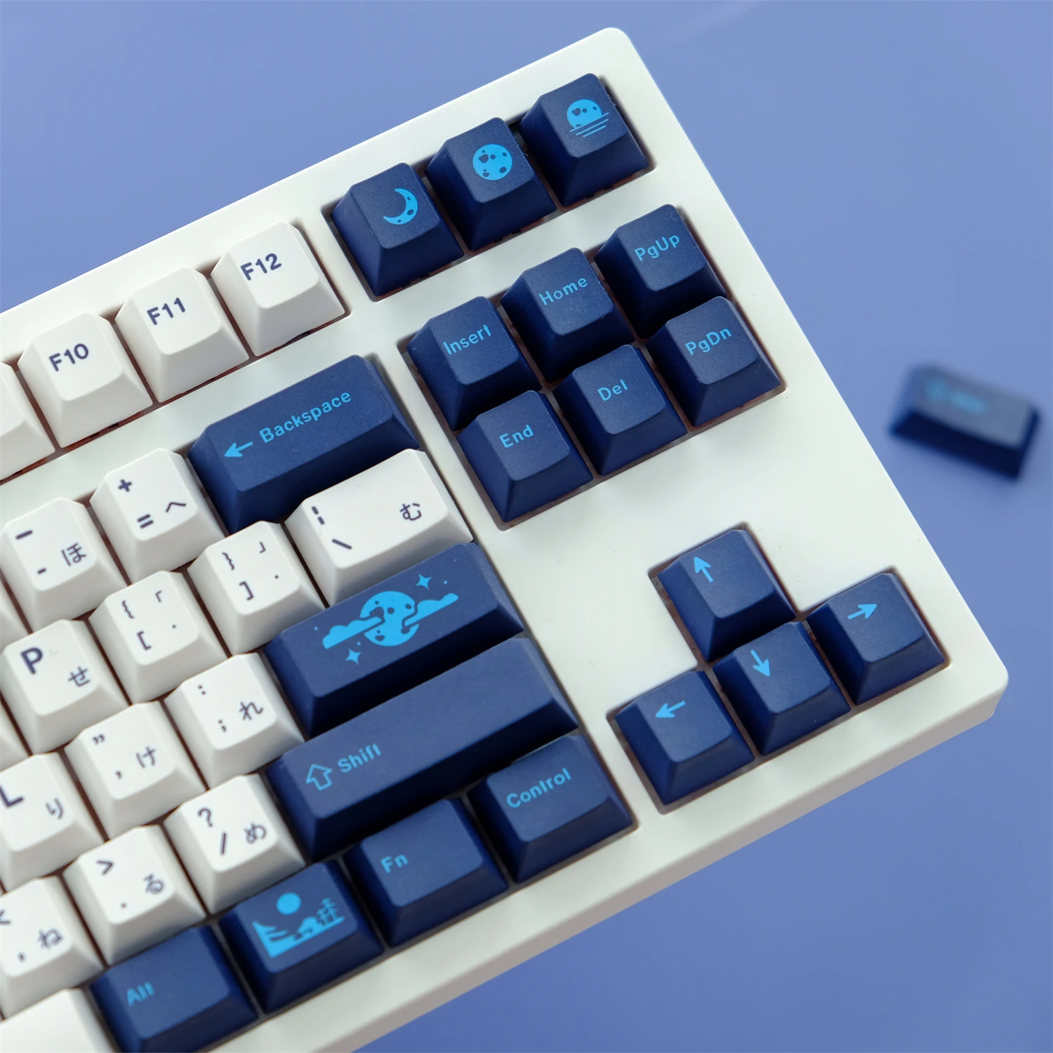 GMK Blue Moon 129 ключове/Комплект капачки за ключове от ПБТ, прости Синьо-бели Шапки с черешов профил за механична клавиатура MX Switch . ' - ' . 2