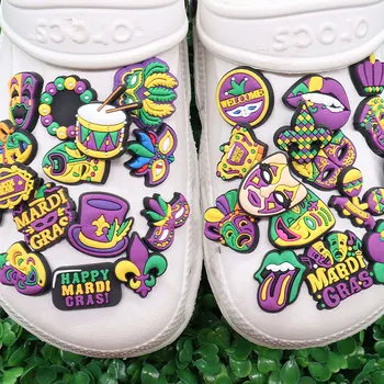 Продажба на едро 50шт PVC Окачване за обувки Mardi Gras Цветна Корона Маска Барабан Аксесоари за Тапочек Украса за обувки За дете Подарък Croc Jibz